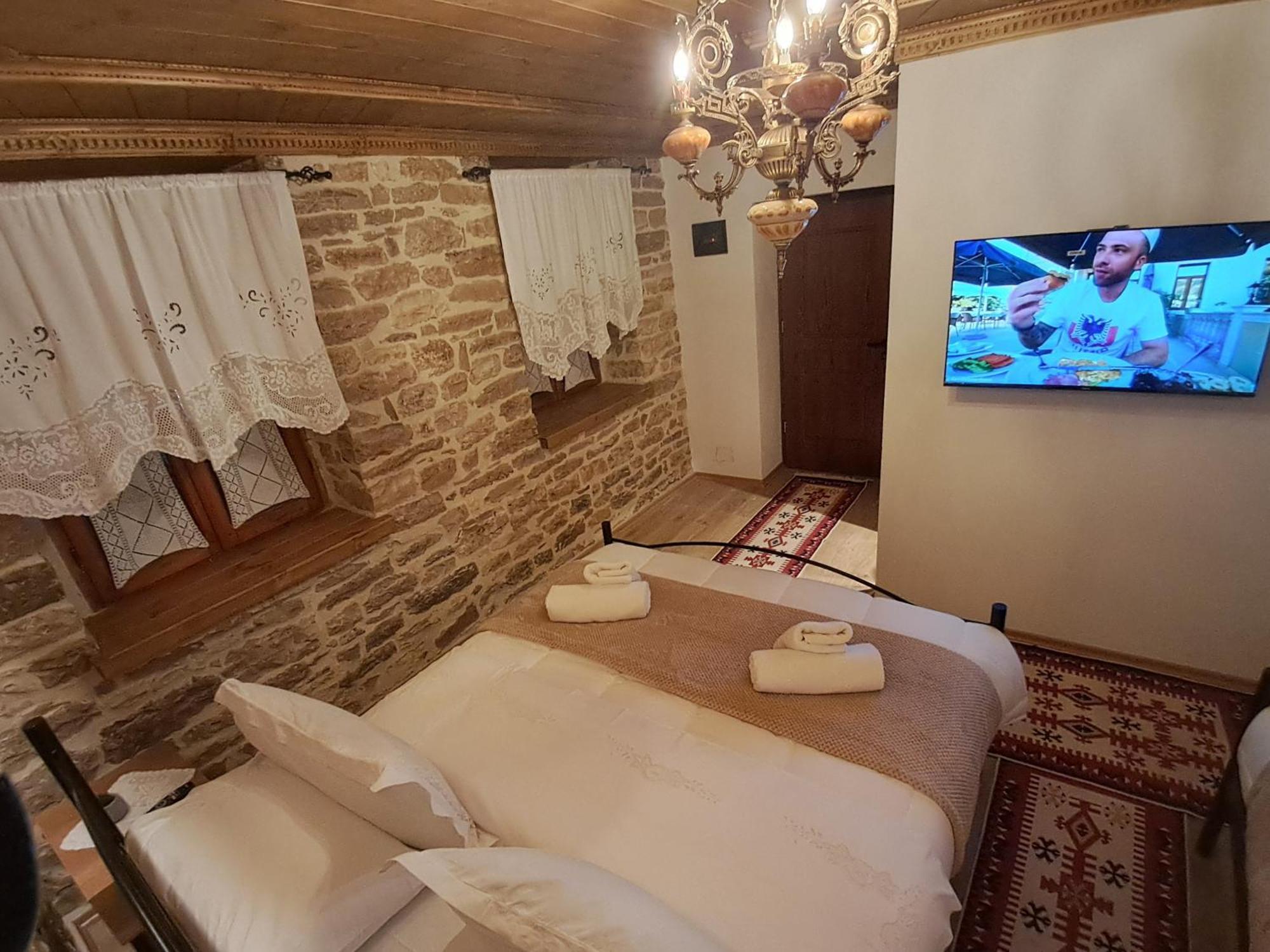 Gjirokastër Guest House Hasko الغرفة الصورة